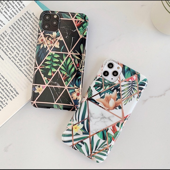 Black floral iPhone 11 Pro case - Picture 3 of 4